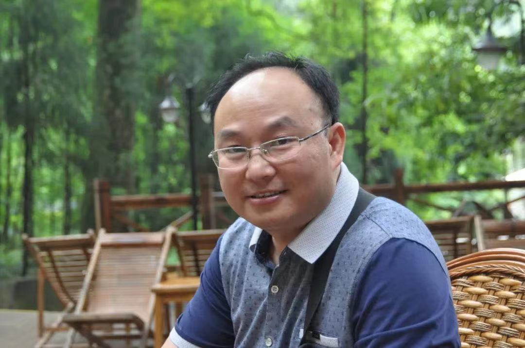 王俊.jpg